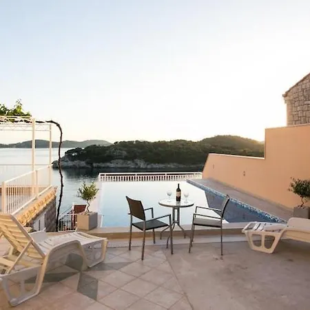 Franceska -two-bedroom With Terrace And Sea View *