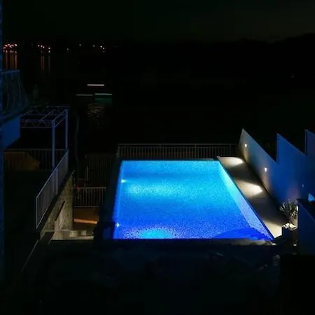 Apartmán Franceska -two-bedroom With Terrace And Sea View Štikovica