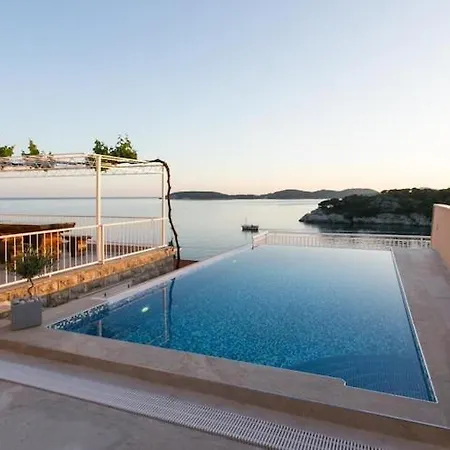 Apartmán Franceska -two-bedroom With Terrace And Sea View Štikovica